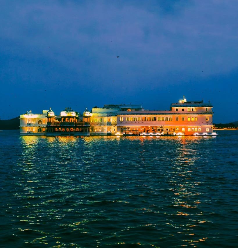 Lake Pichola Boat Ride Udaipur Tour Package